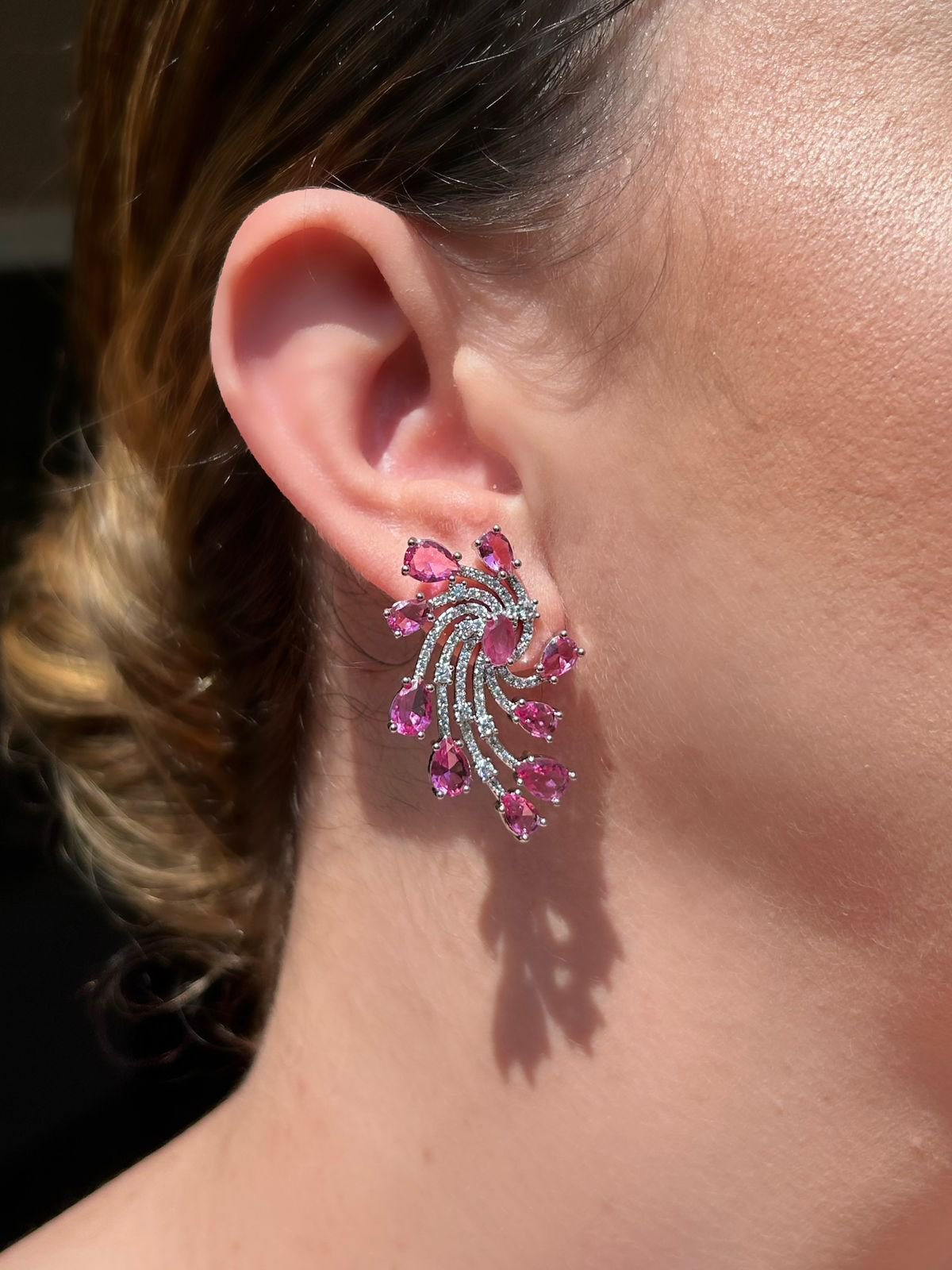 Brinco Espiral Gotas Safira Rosa/Pink Prateado