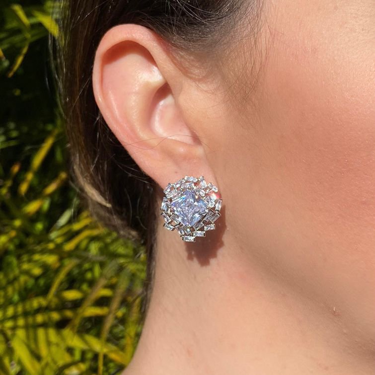 Brinco solitário quadrado com Baguetes de Zirconia Ródio Branco