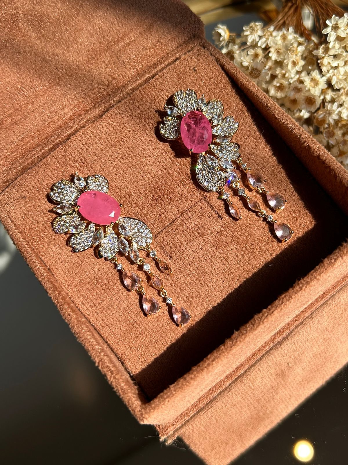 Brinco Luxo Flor Franjas Ligth Pink Ouro