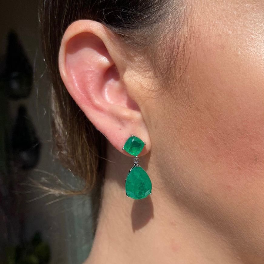 Brinco Duas Pedras Verde Esmeralda Banho Ródio Branco