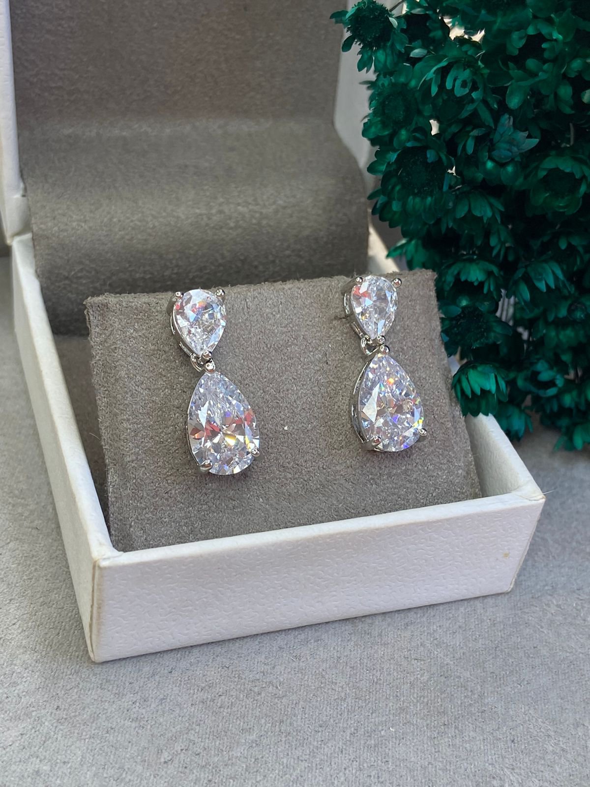 Brinco Duas Gotas Cristal Rodio Branco