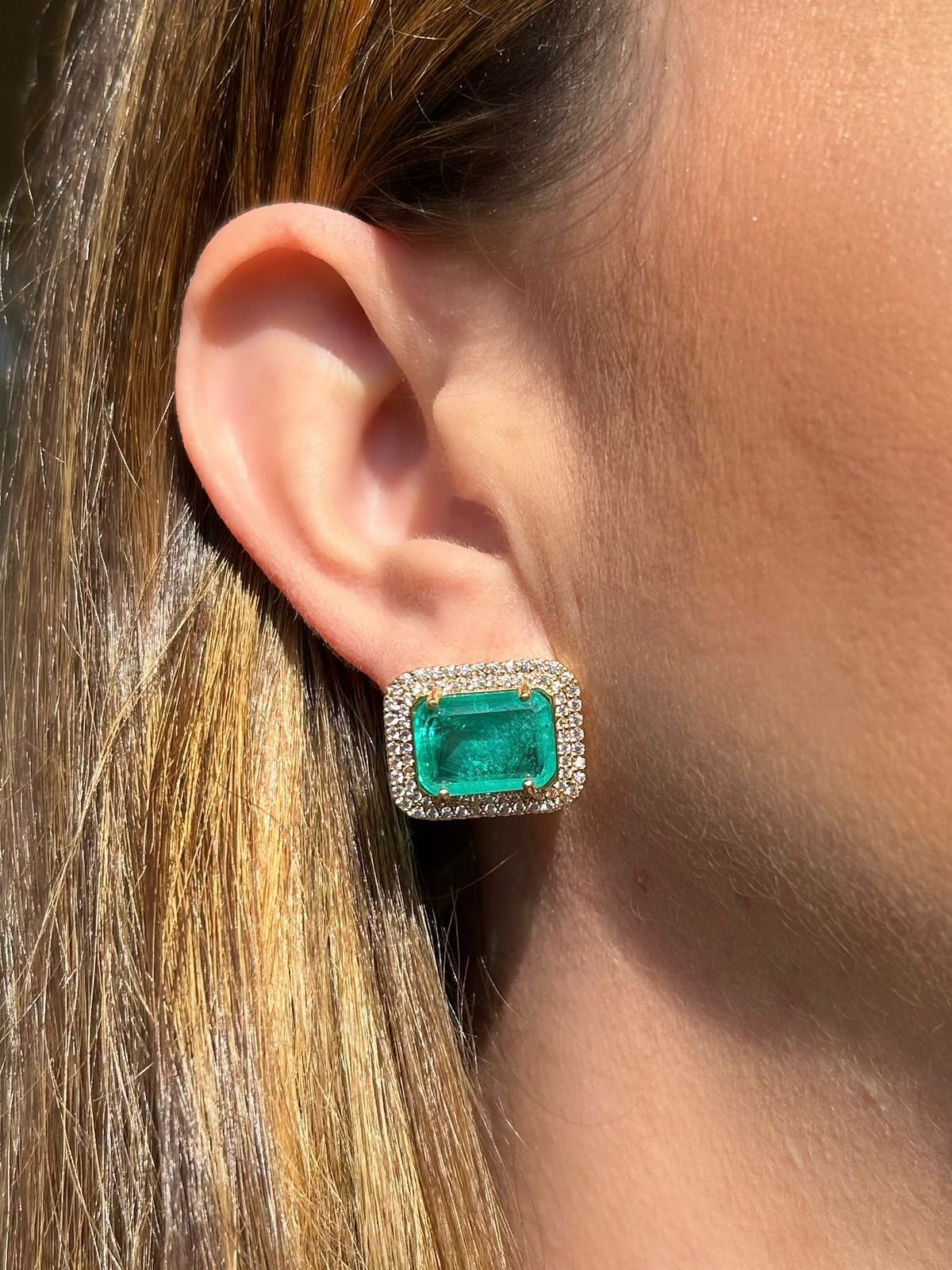 Brinco Retângular Zircônia Turmalina Ouro