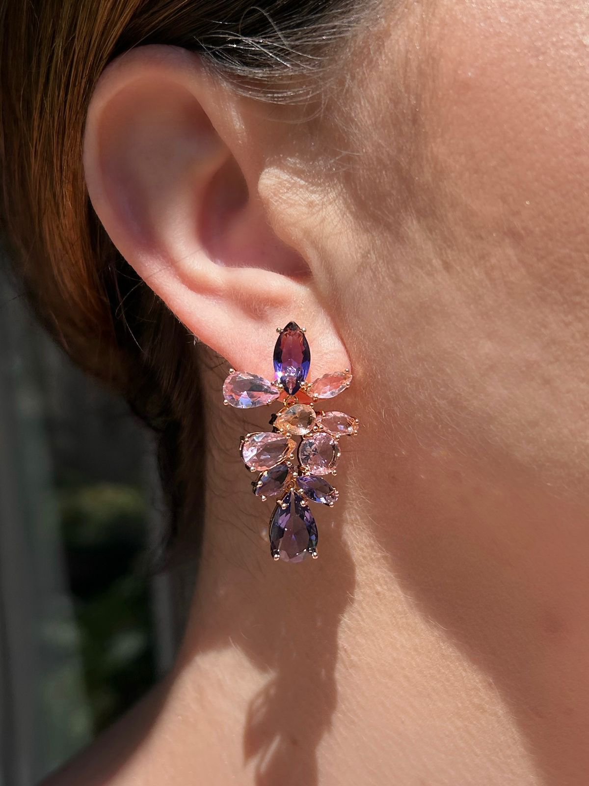 Brinco Pedras Navetes Ametista e Kunzita Dourado