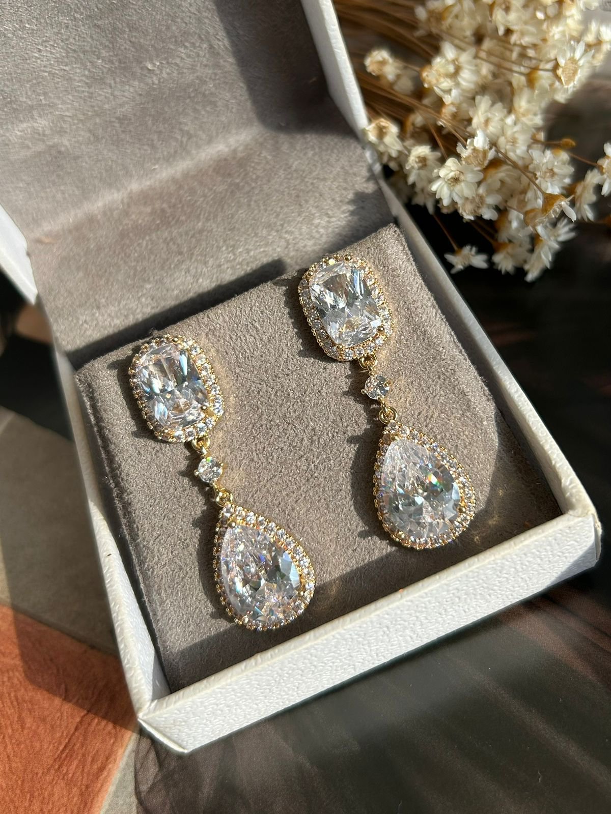 Brinco Cristal Gota Banho Ouro