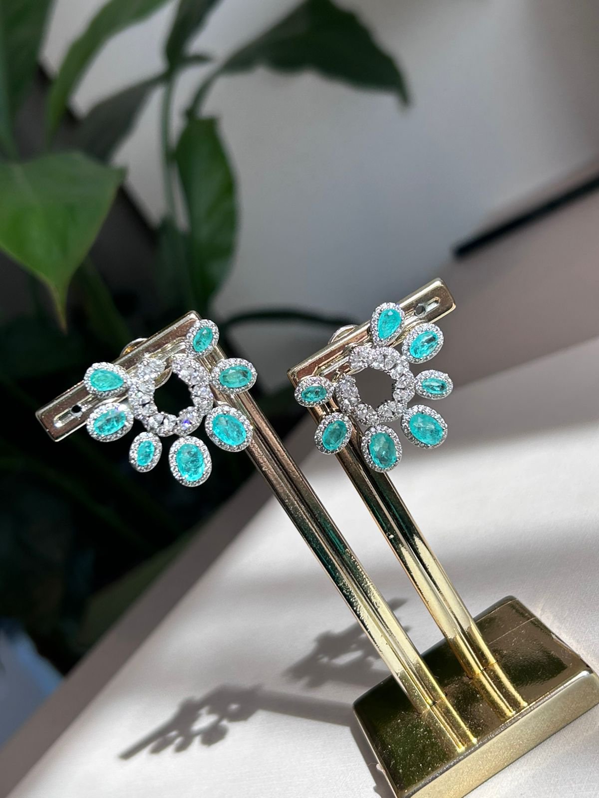 Brinco Argola Frontal Pedras Ovais Turmalina