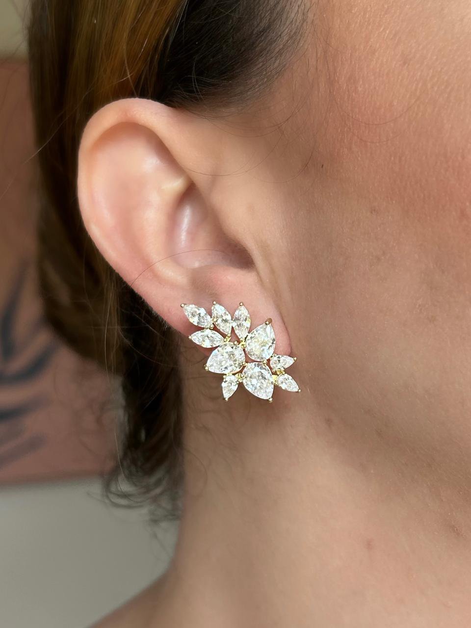 Brinco EarCuff Gotas Zircônia Dourado