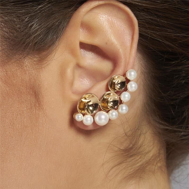 Earcuff Pérola Shell Flores Dourado
