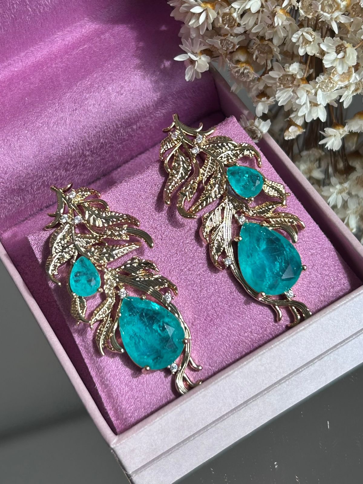 Brinco Folhagem Pedra Turmalina