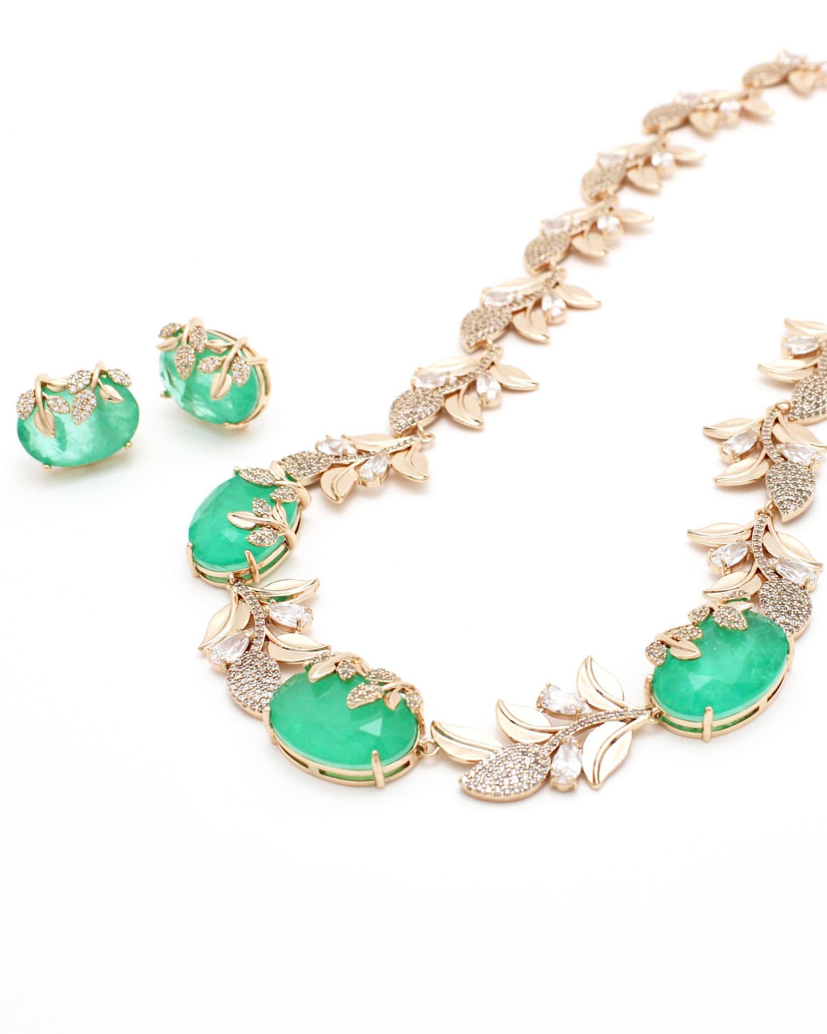 Conjunto Brinco e Colar Folhas Pedra Turmalina Fusion