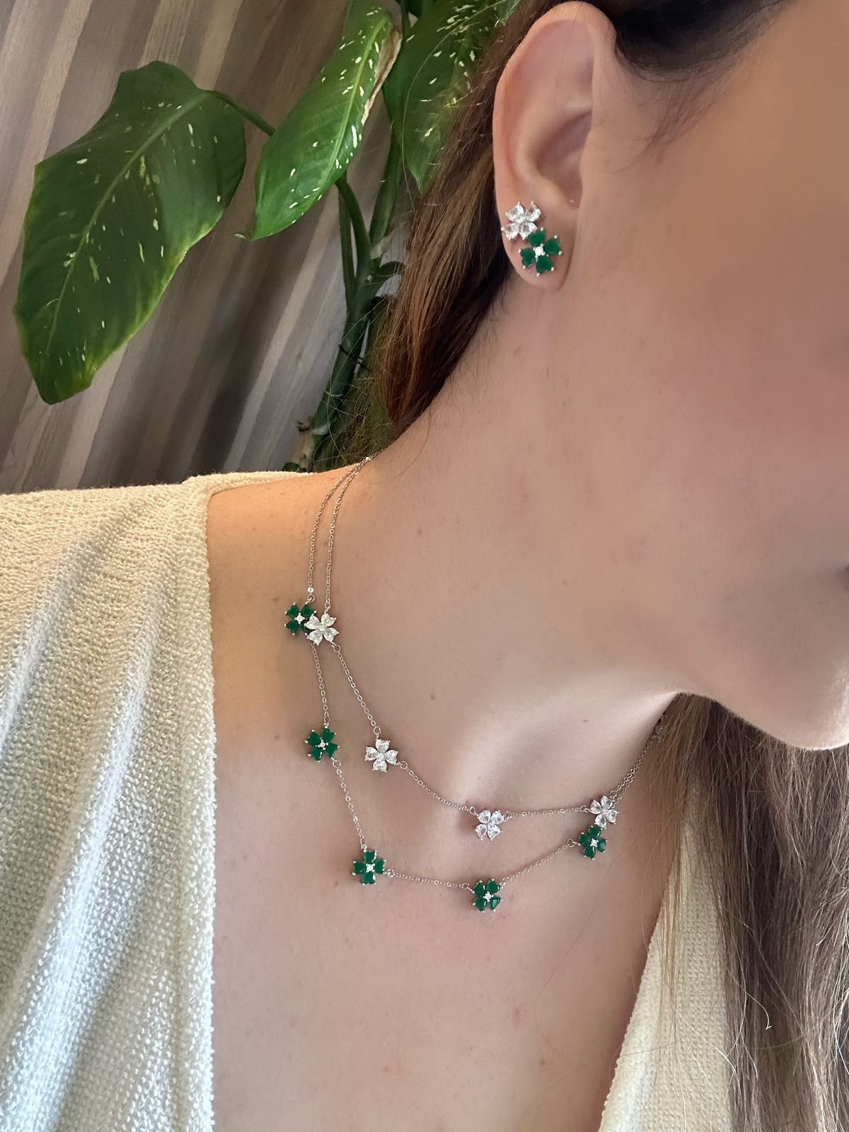 Conjunto Brinco e Colar Trevo Coração Verde Esmeralda