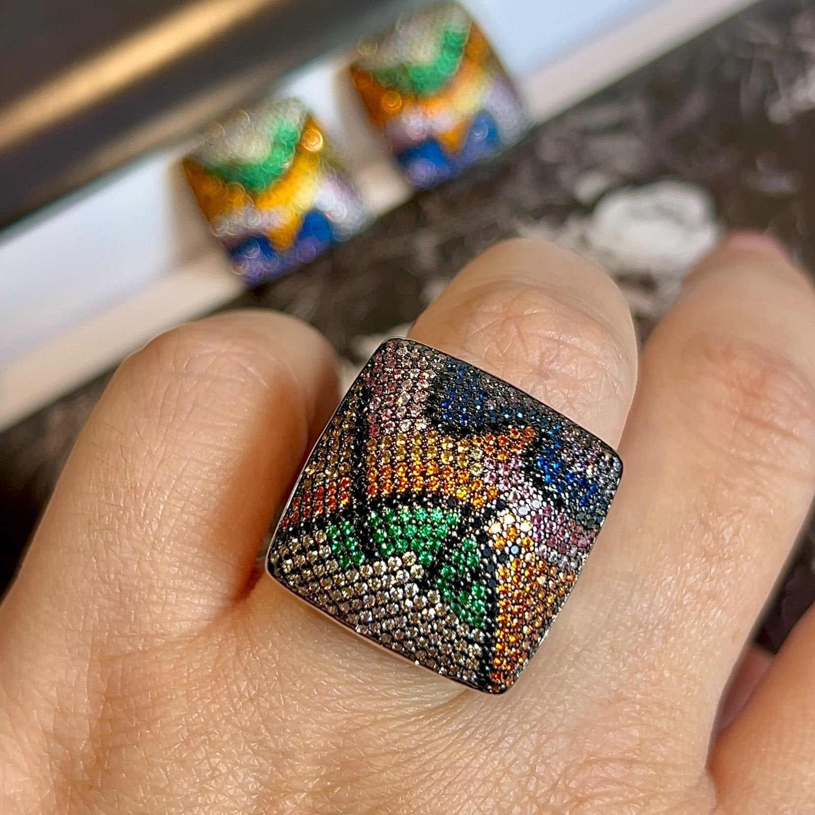 Anel Luxo Micro Zircônias Coloridas