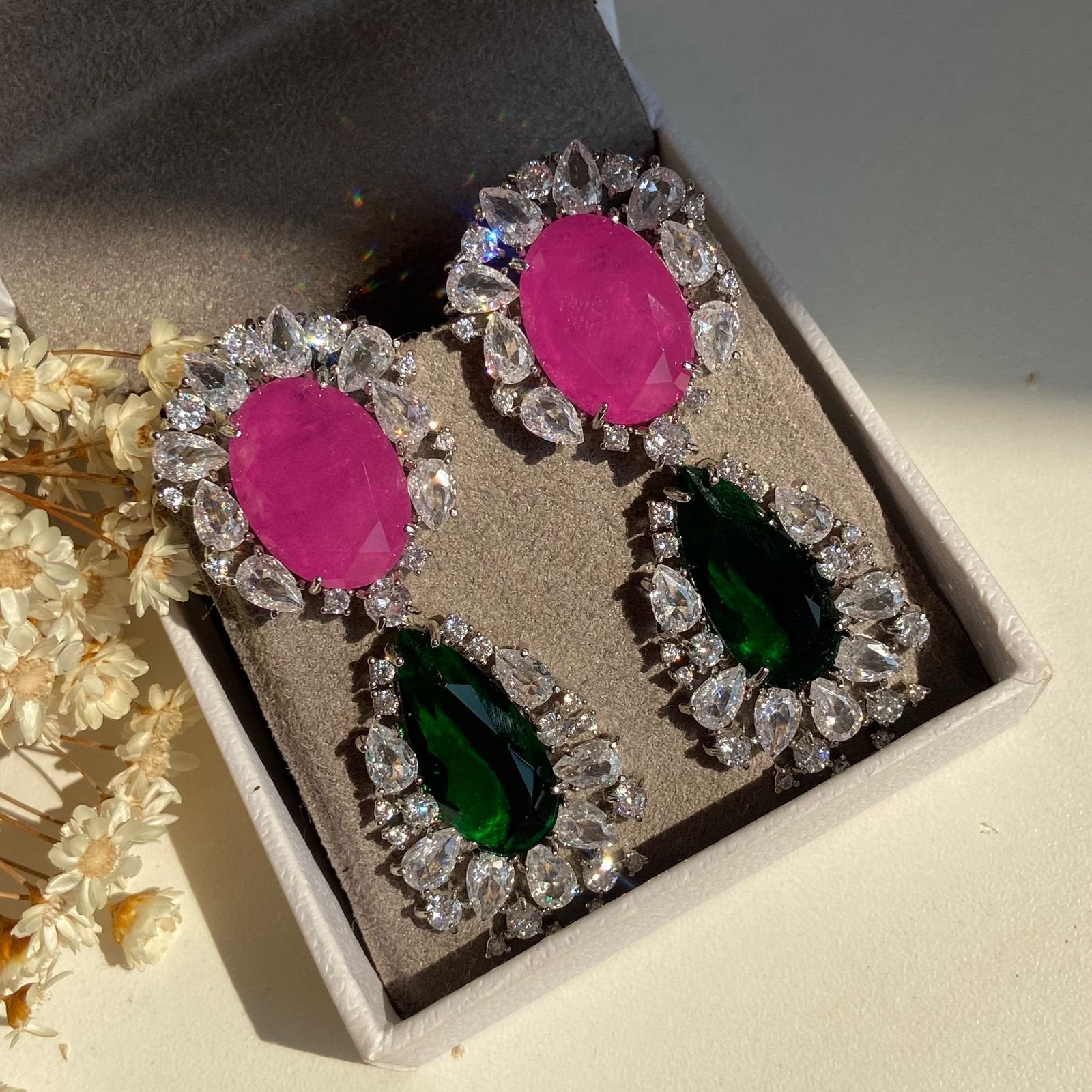 Brinco Luxo Pink e Verde Esmeralda Zircônias Cristal