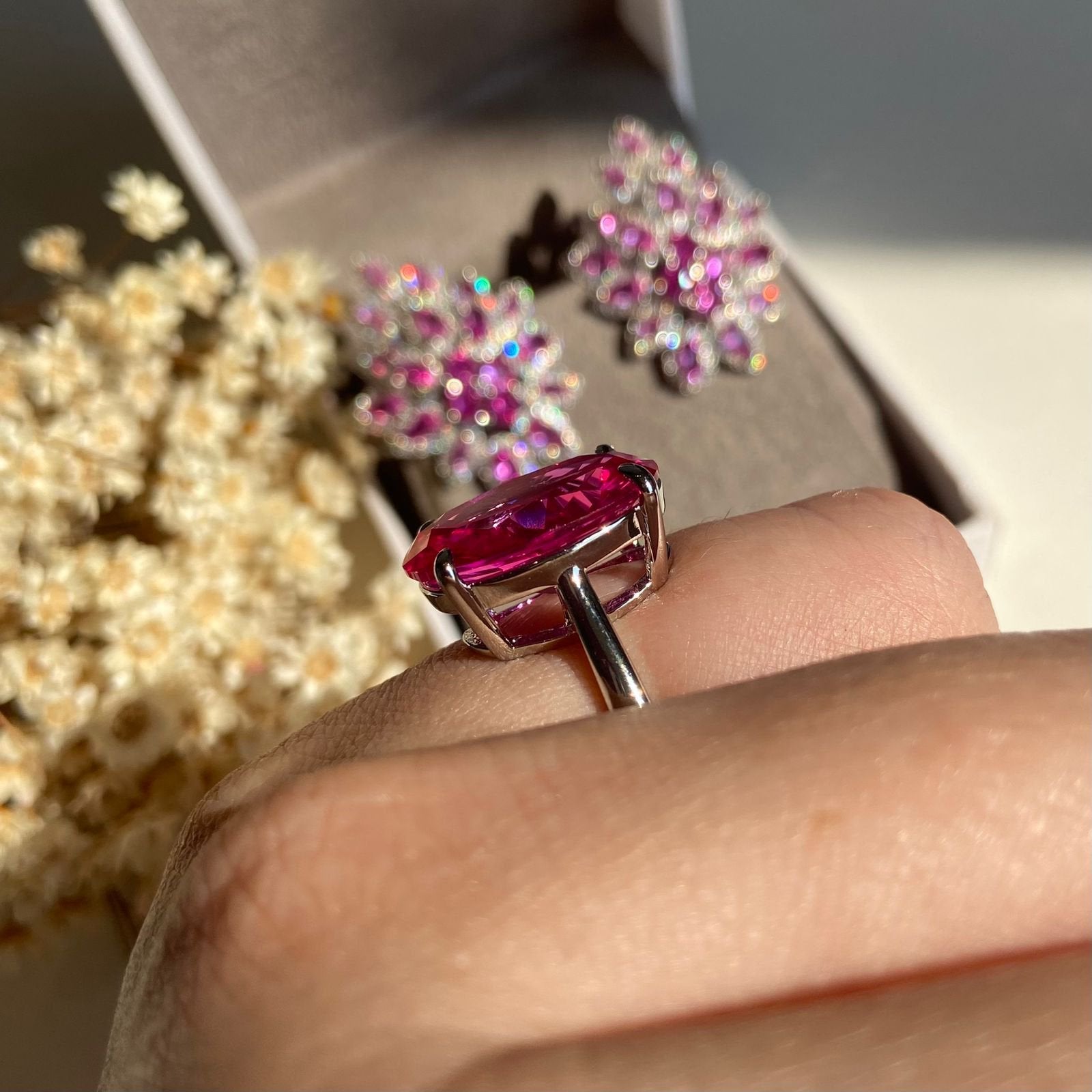 Anel Pedra Oval Safira Rosa/Pink Ajustável