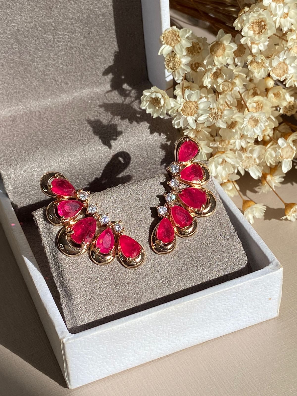 Brinco EarCuff Gotas Cherry Ouro