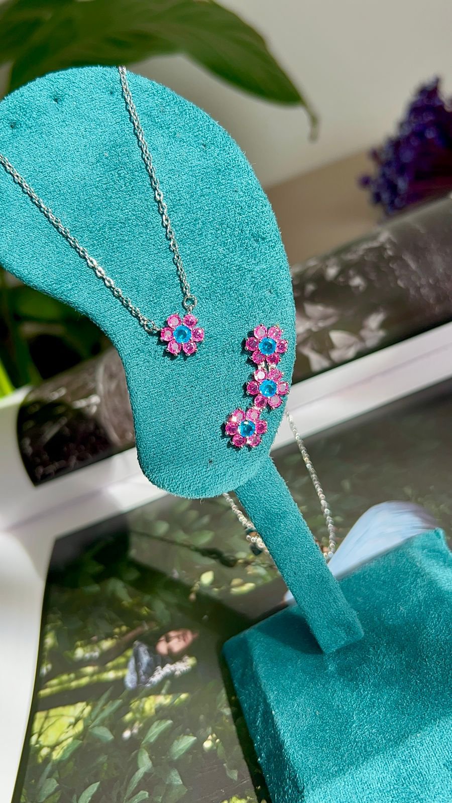 Conjunto Earcuff e Colar Flores Pink Prateado