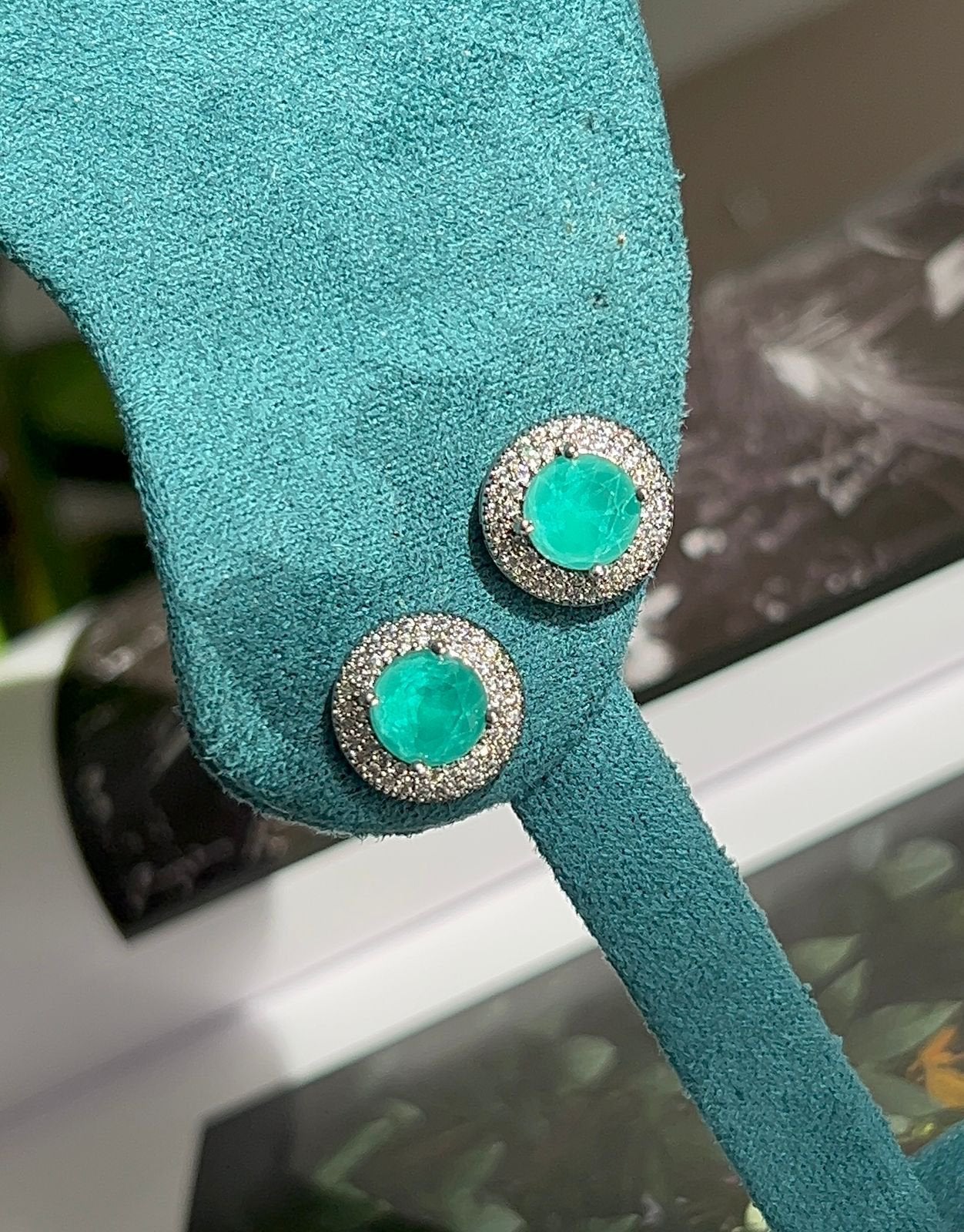 Brinco Solitário Turmalina Prateado