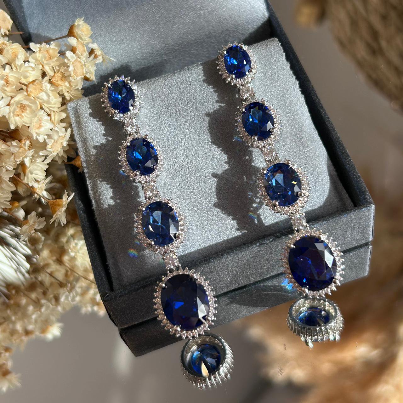 Brinco Luxo Pedras Ovais Azul Safira