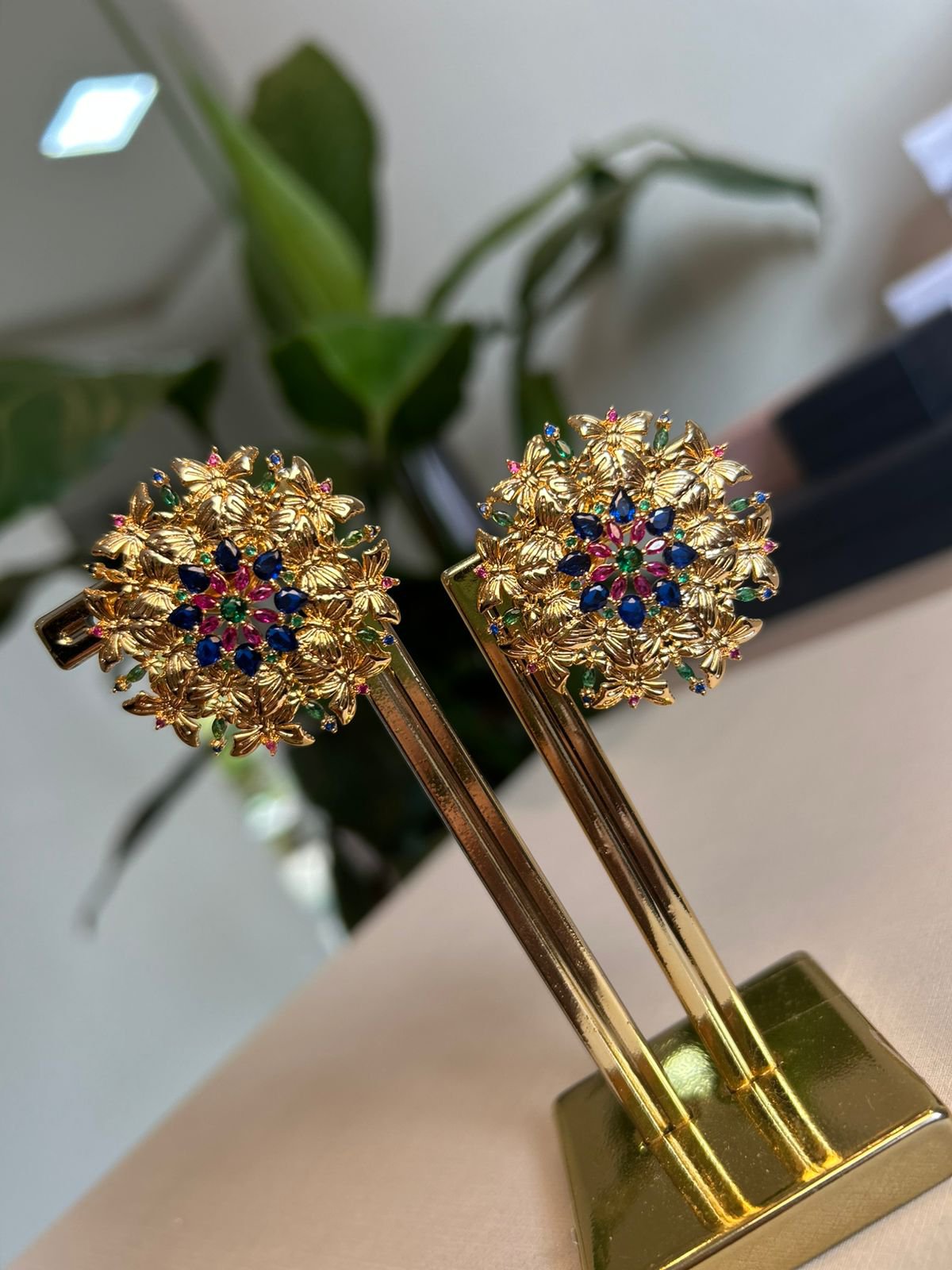 Brinco Mandala Borboletas Dourado