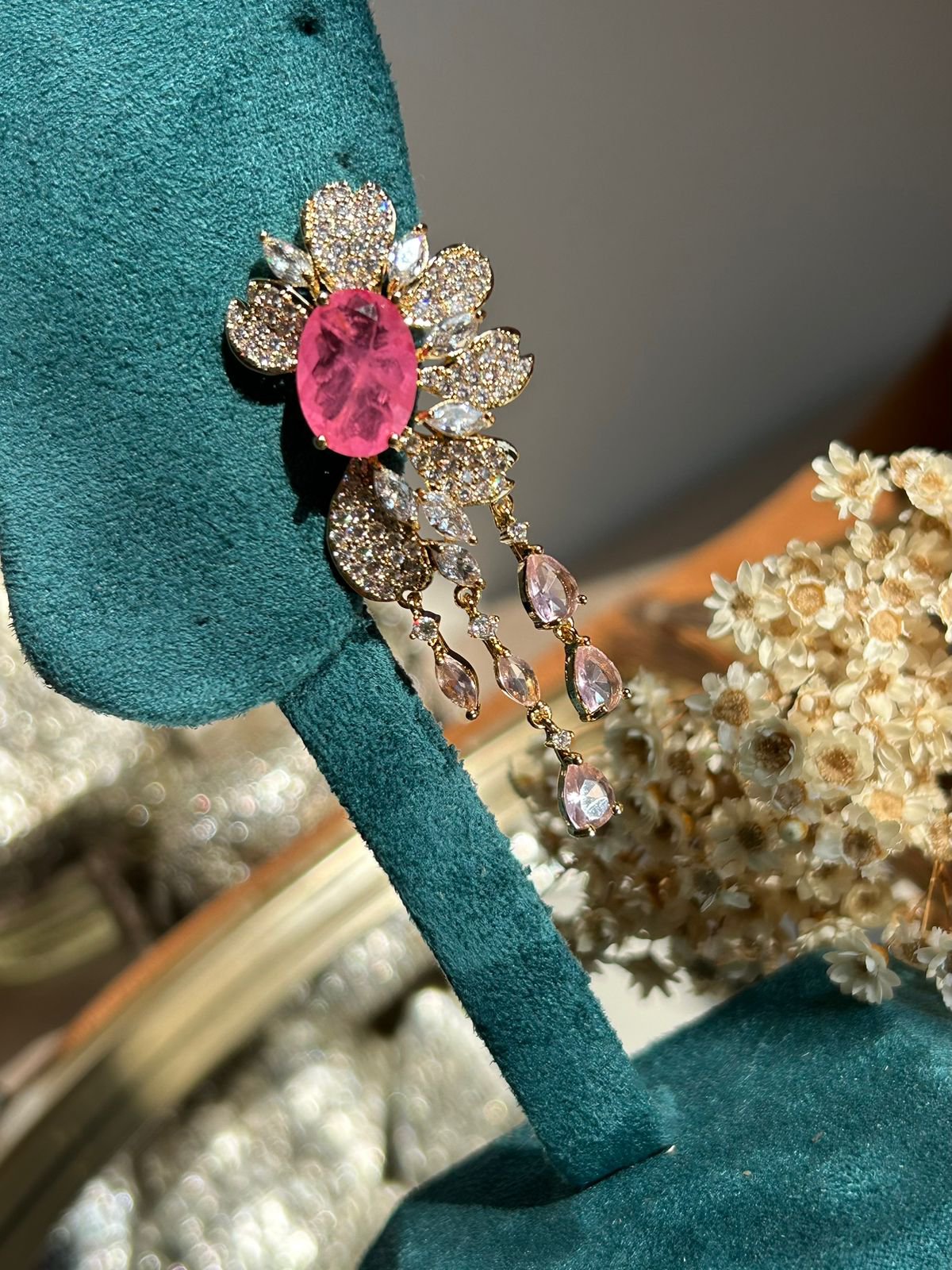 Brinco Luxo Flor Franjas Ligth Pink Ouro