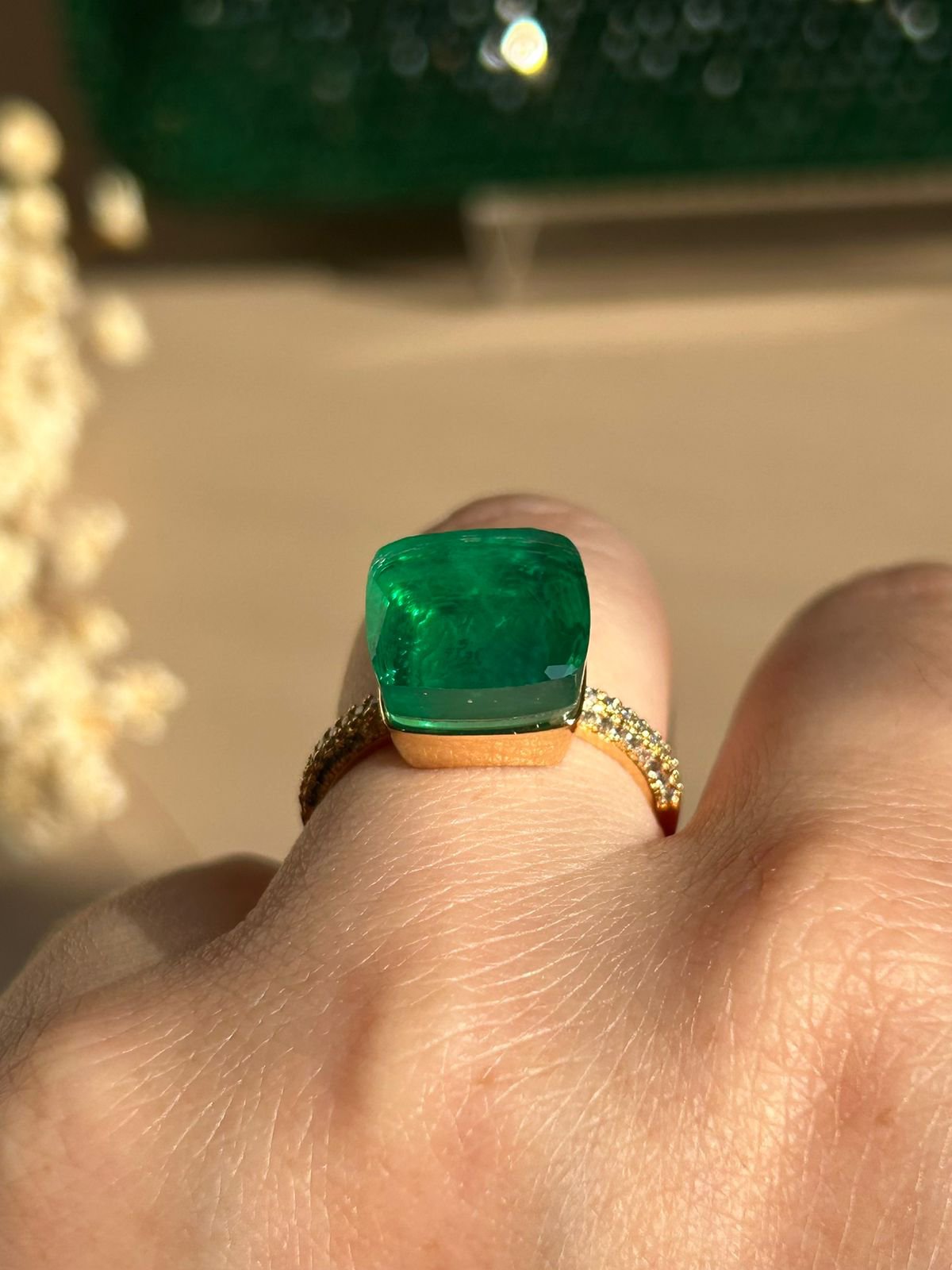 Anel Quadrado Verde Esmeralda Ouro