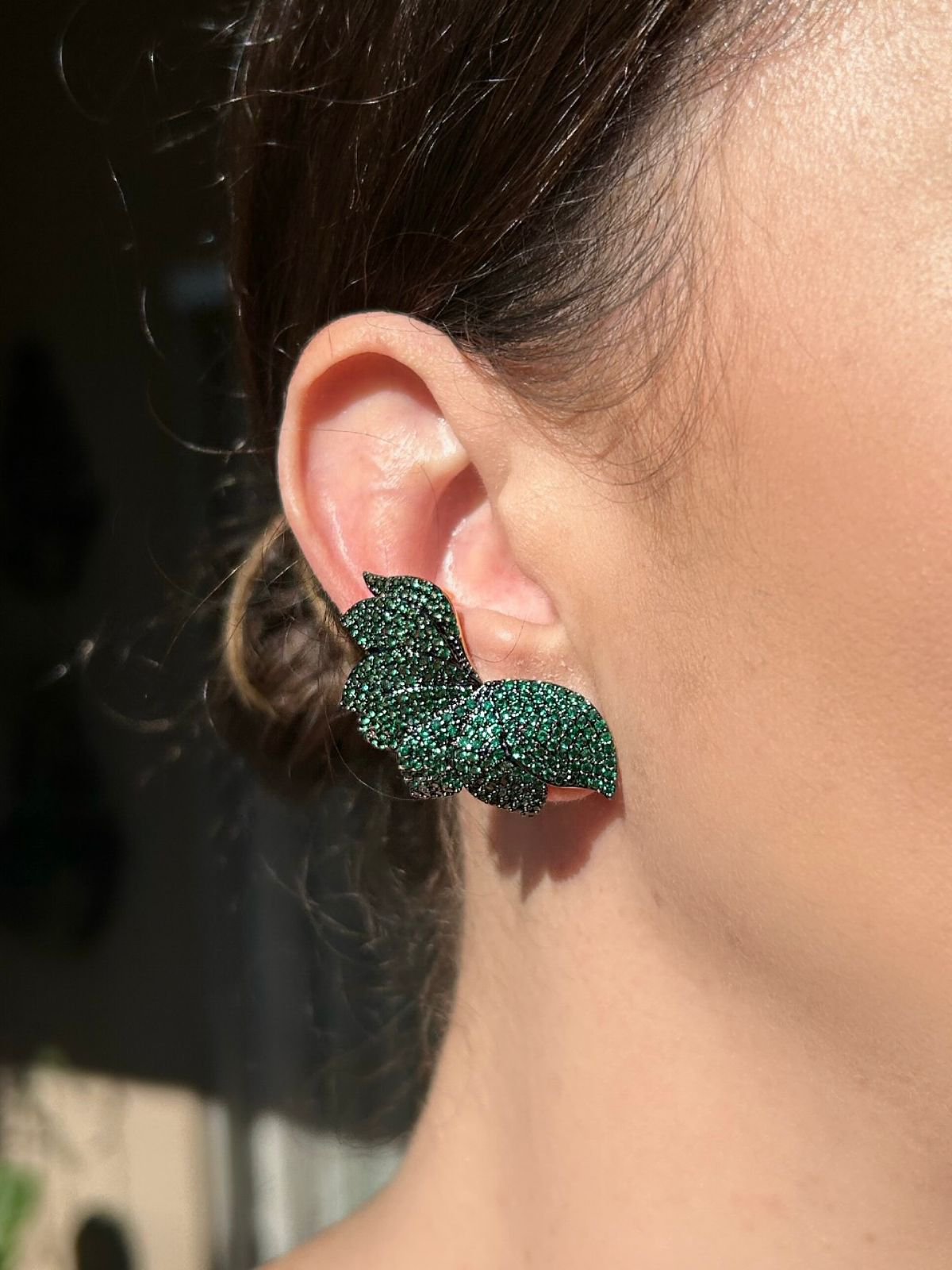 Brinco EarCuff Pétalas Verde Esmeralda