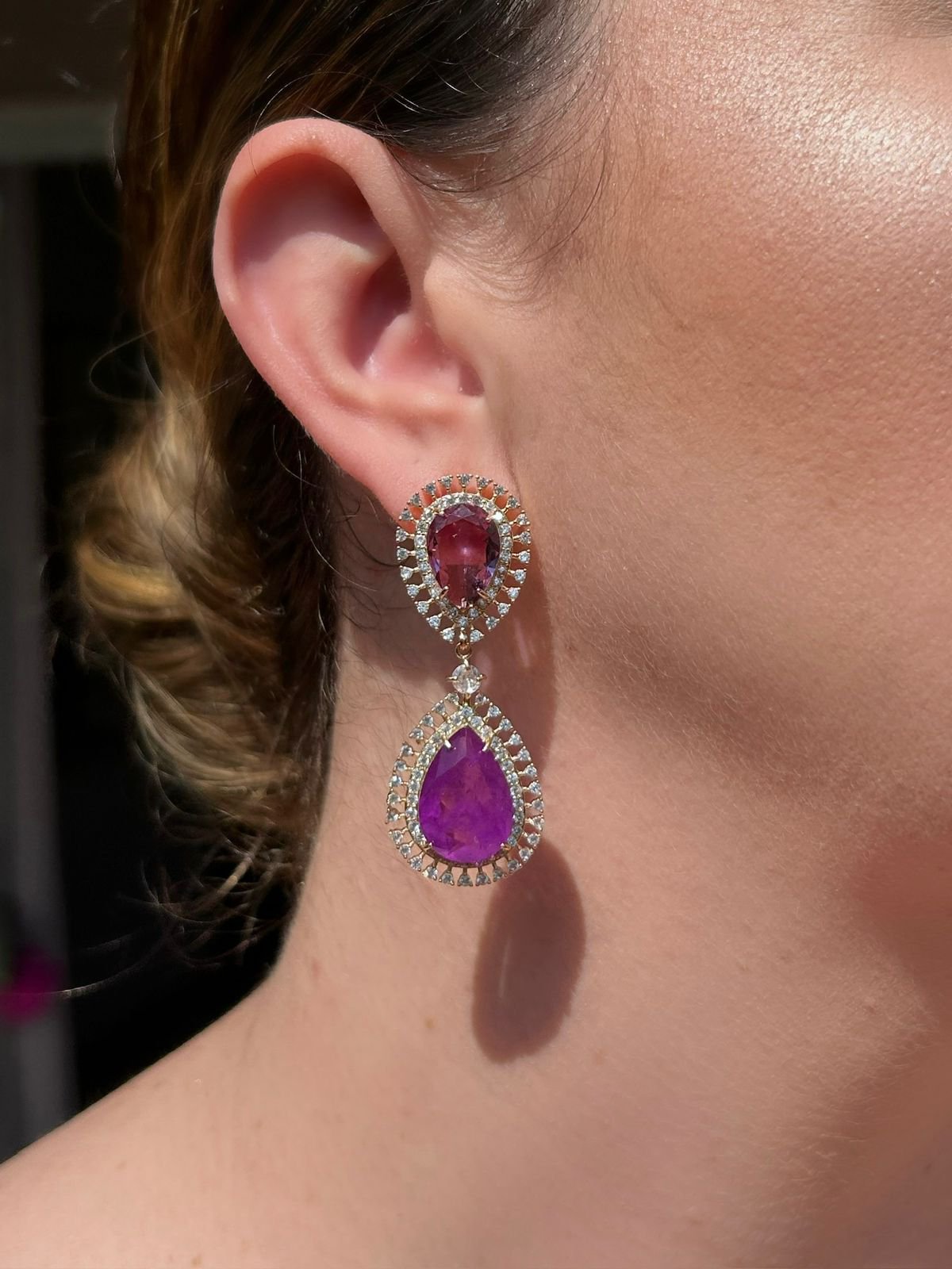 Brinco Duas Gotas Ultra Violeta