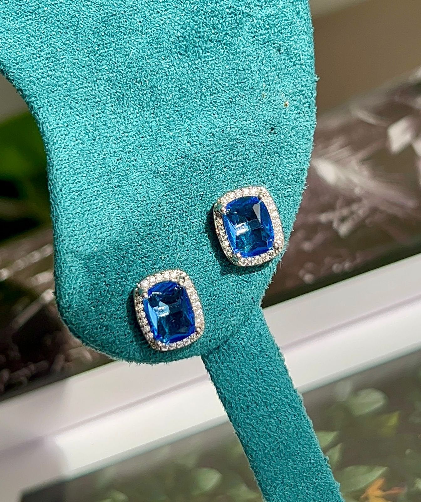 Brinco Retângular Tânzanita Prateado