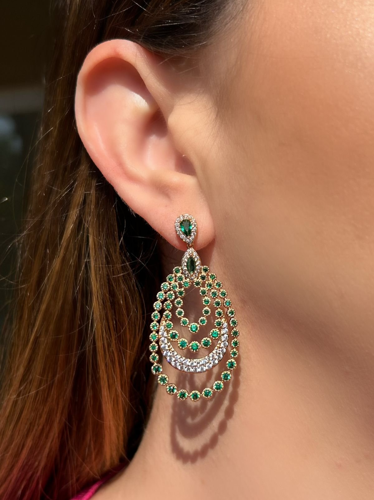 Brinco Luxo Pavão Verde Esmeralda Banho de Ouro