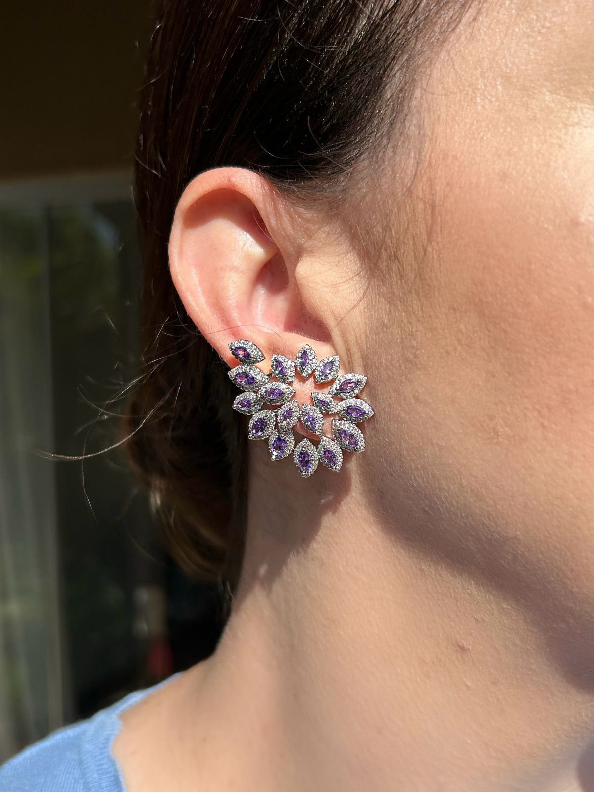 Brinco Navetes Zircônias Ametista Banho de Rodio Branco