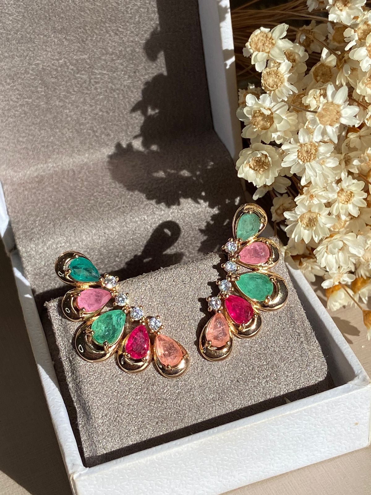 Brinco EarCuff Gotas Coloridas Ouro