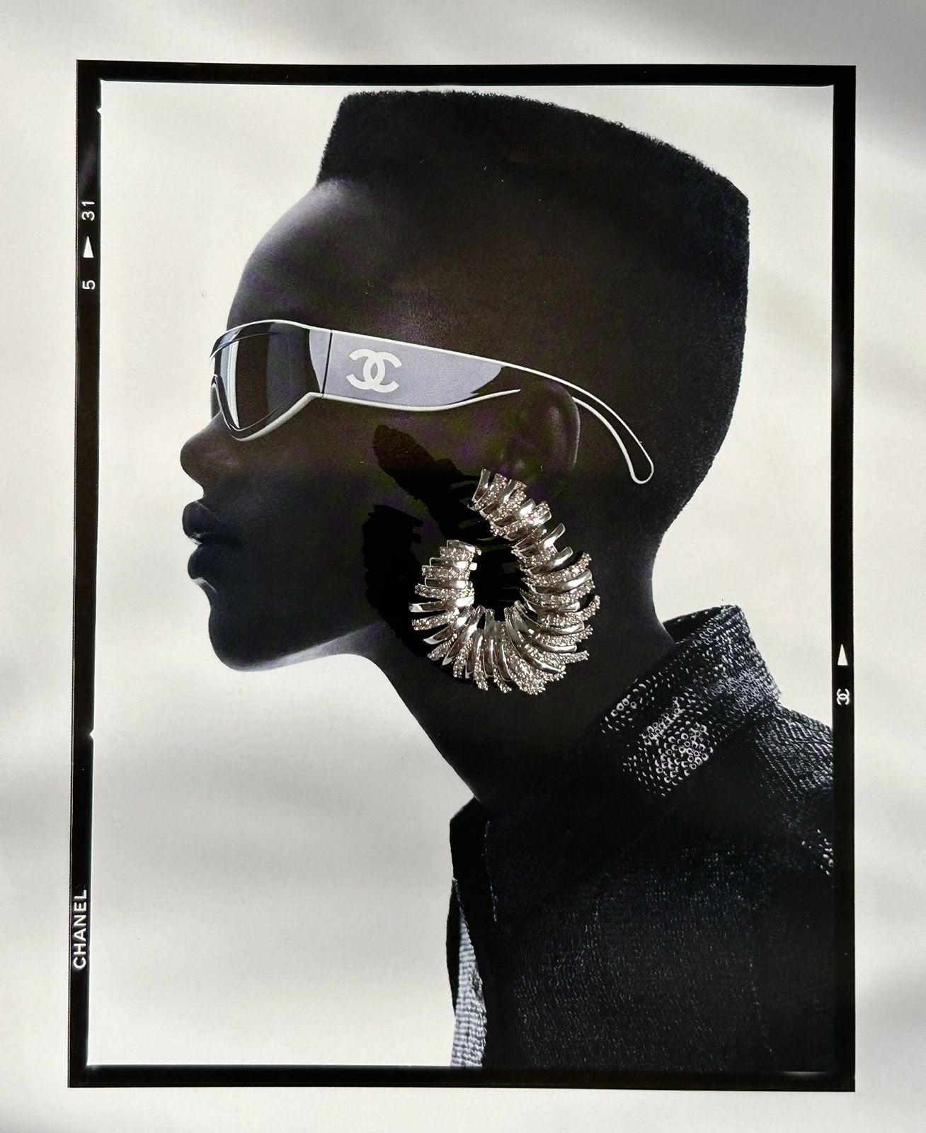 Brinco Argola Frontal Linhas Banho de Ródio Branco