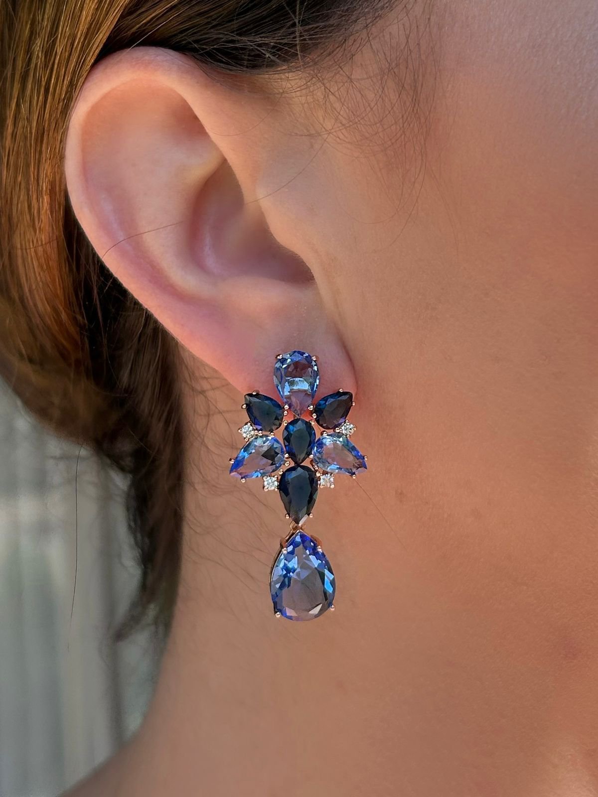 Brinco Pedras Tanzanita e Azul Safira Dourado