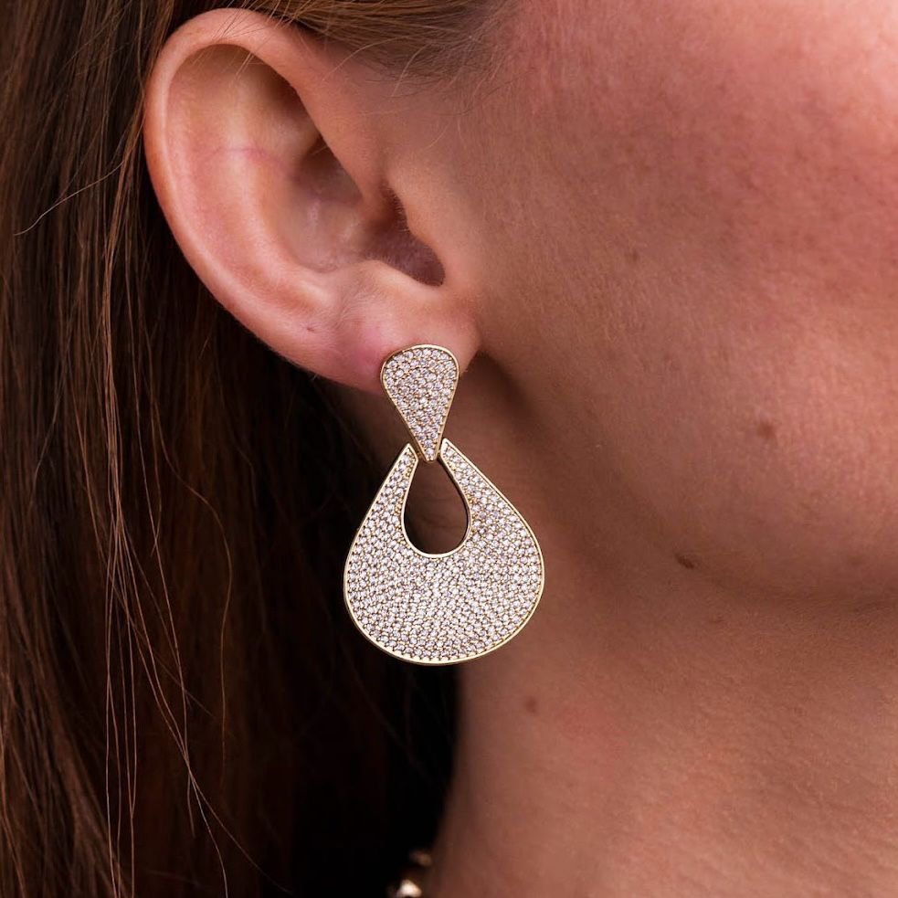 Brinco Duas Gotas Cravação Dourado