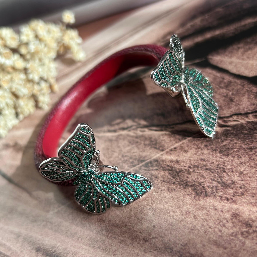 Bracelete Galuchat Marsala e Borboleta Verde