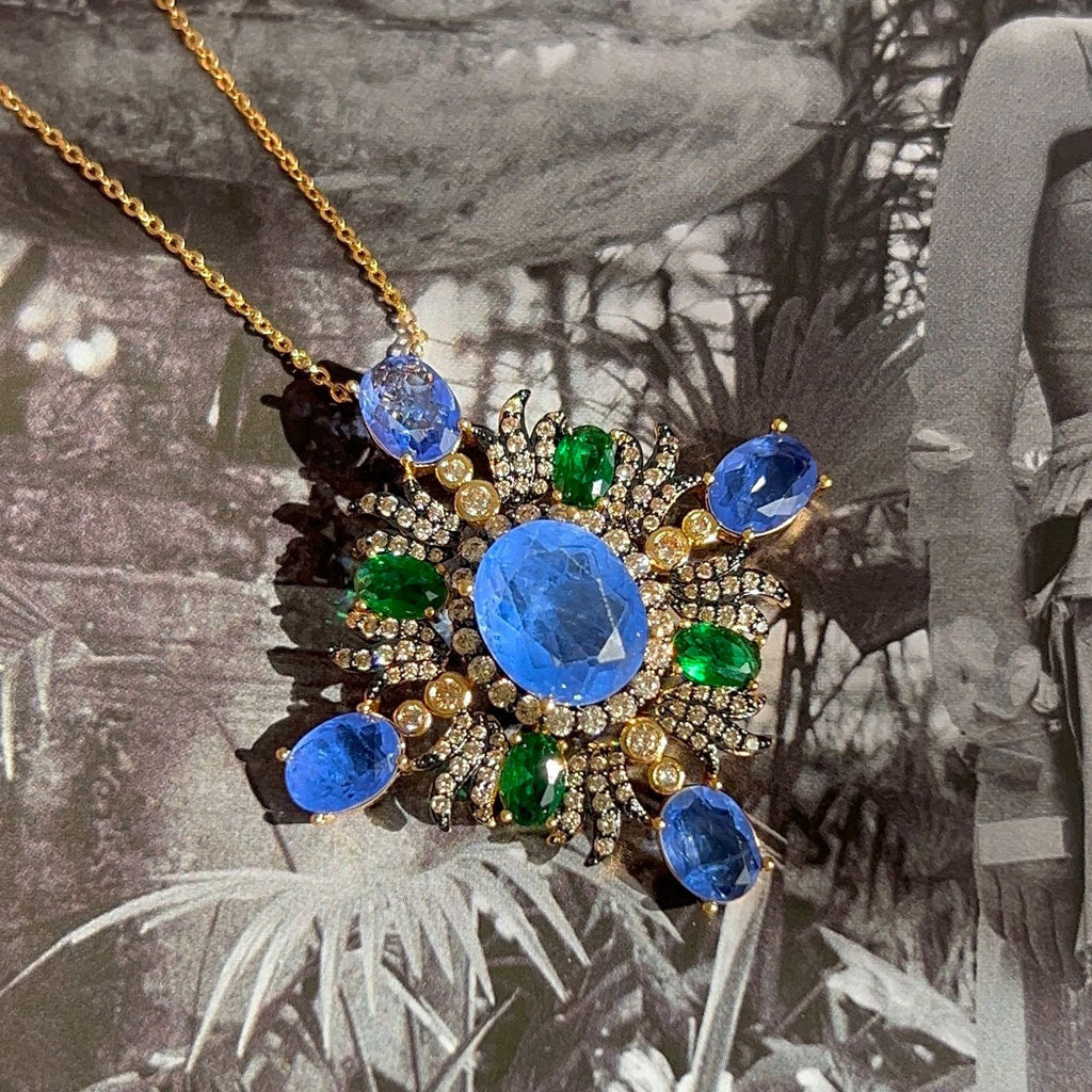 Colar Luxo Cruz Tânzanita Dourada