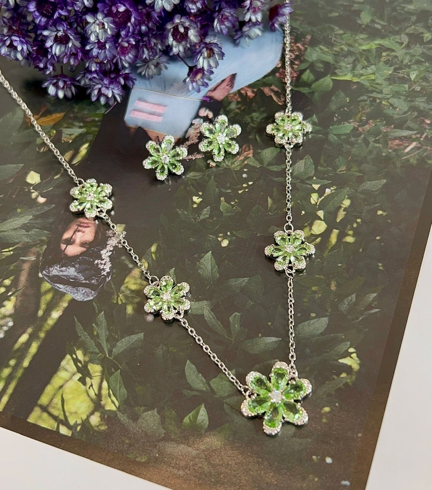 Conjunto Brinco e Colar Flores Verde Menta Prateado