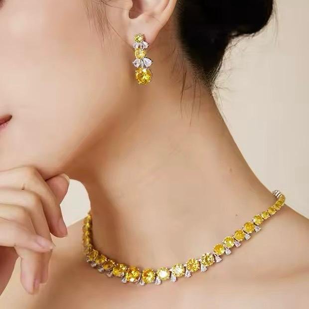 Brinco Luxo Fancy Yellow