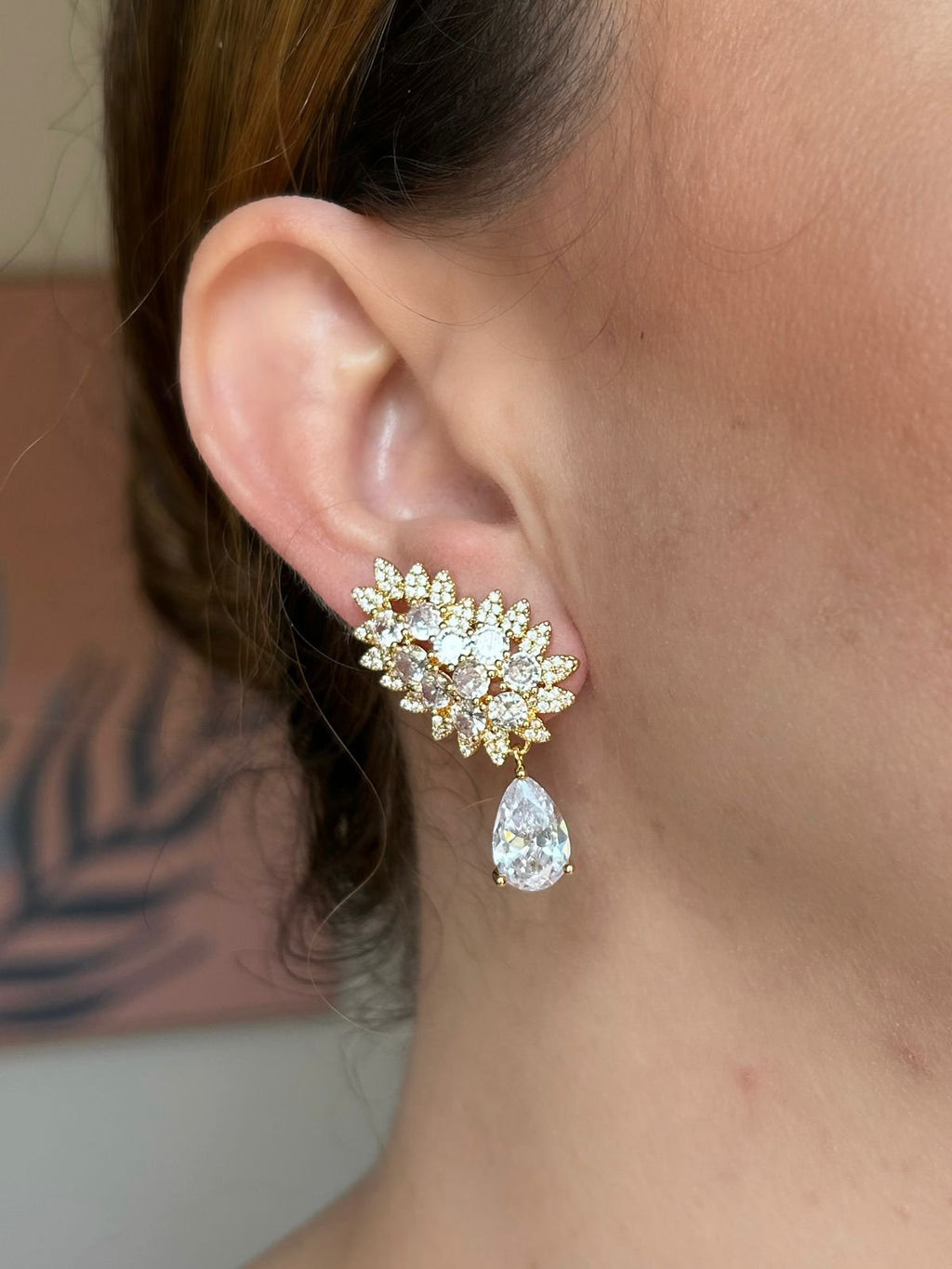 Brinco EarCuff Gota Luxo Zircônia Dourado