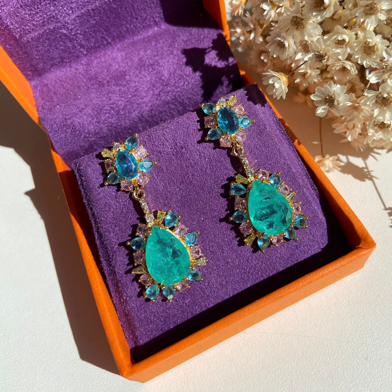 Brinco Turmalina e Zircônias Coloridas Banho Ouro