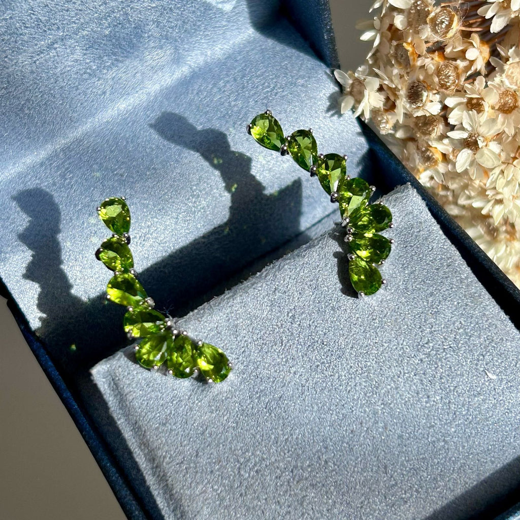 Brinco Earcuff Verde Peridoto Prateado