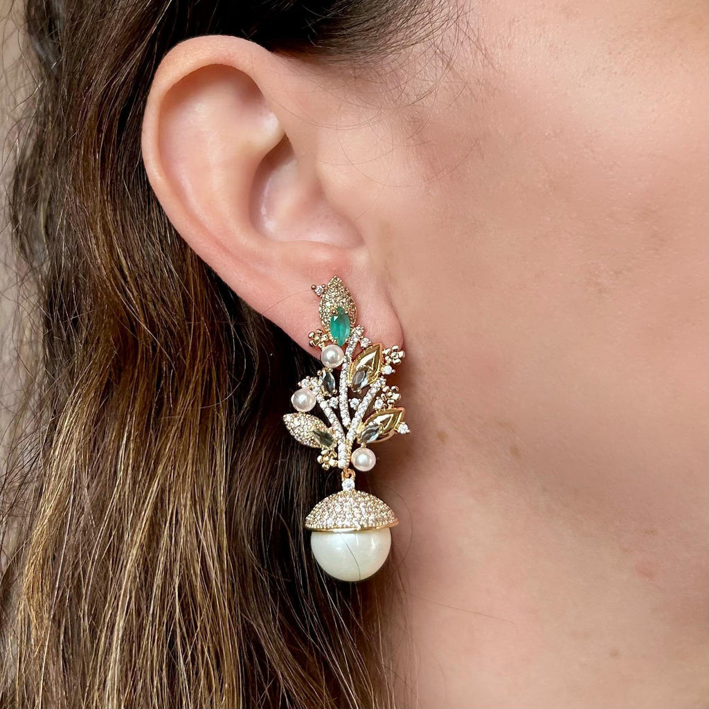 Brinco Pêndulo Folhas Detalhes Turmalina e Pérola