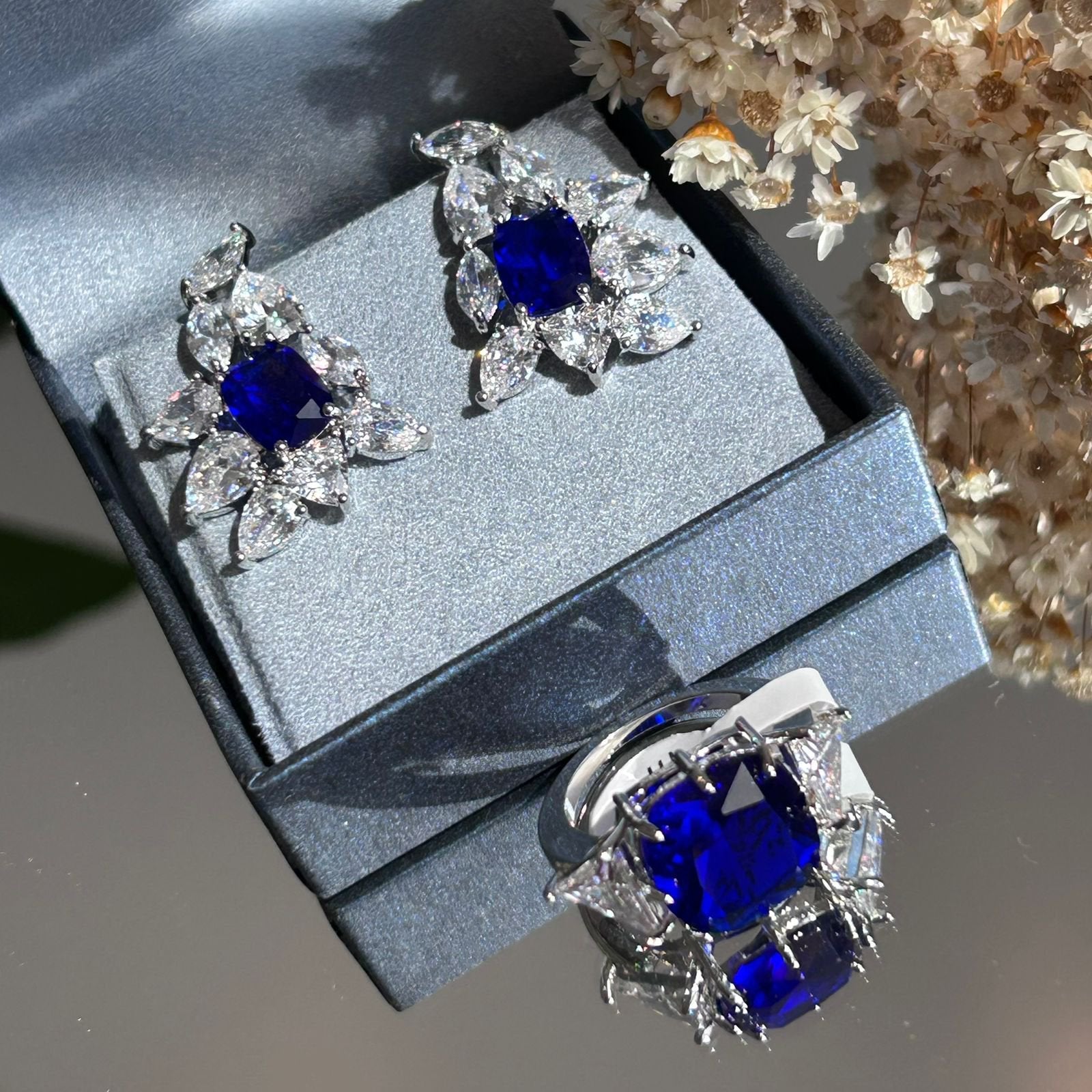 Conjunto Brinco e Anel Azul Safira Prateado