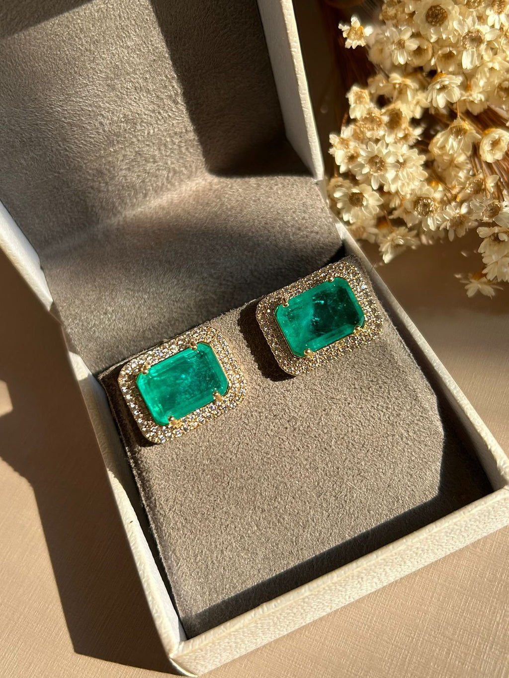 Brinco Retângular Zircônia Turmalina Ouro