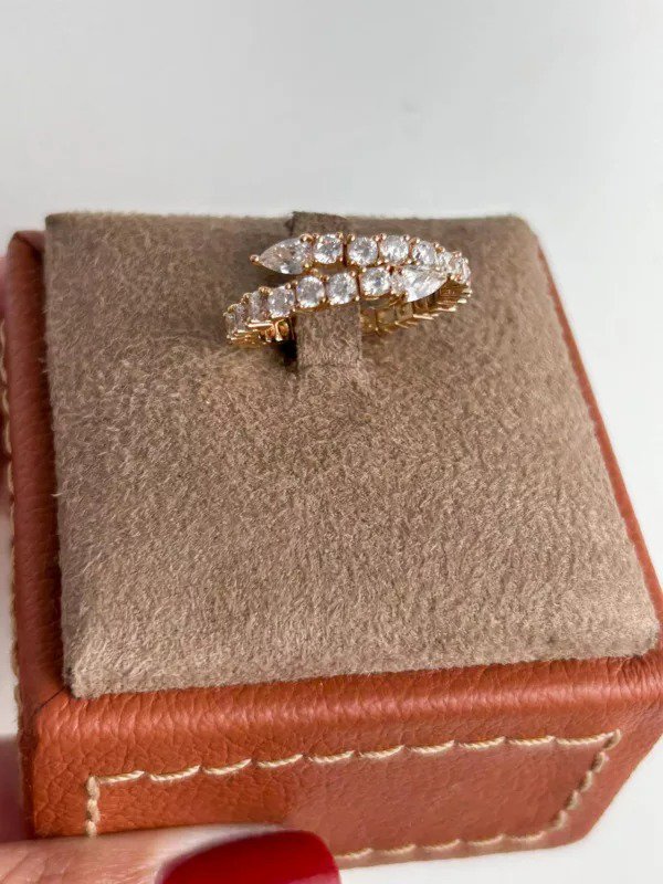 Anel Riviera Gota Ajustável Dourado