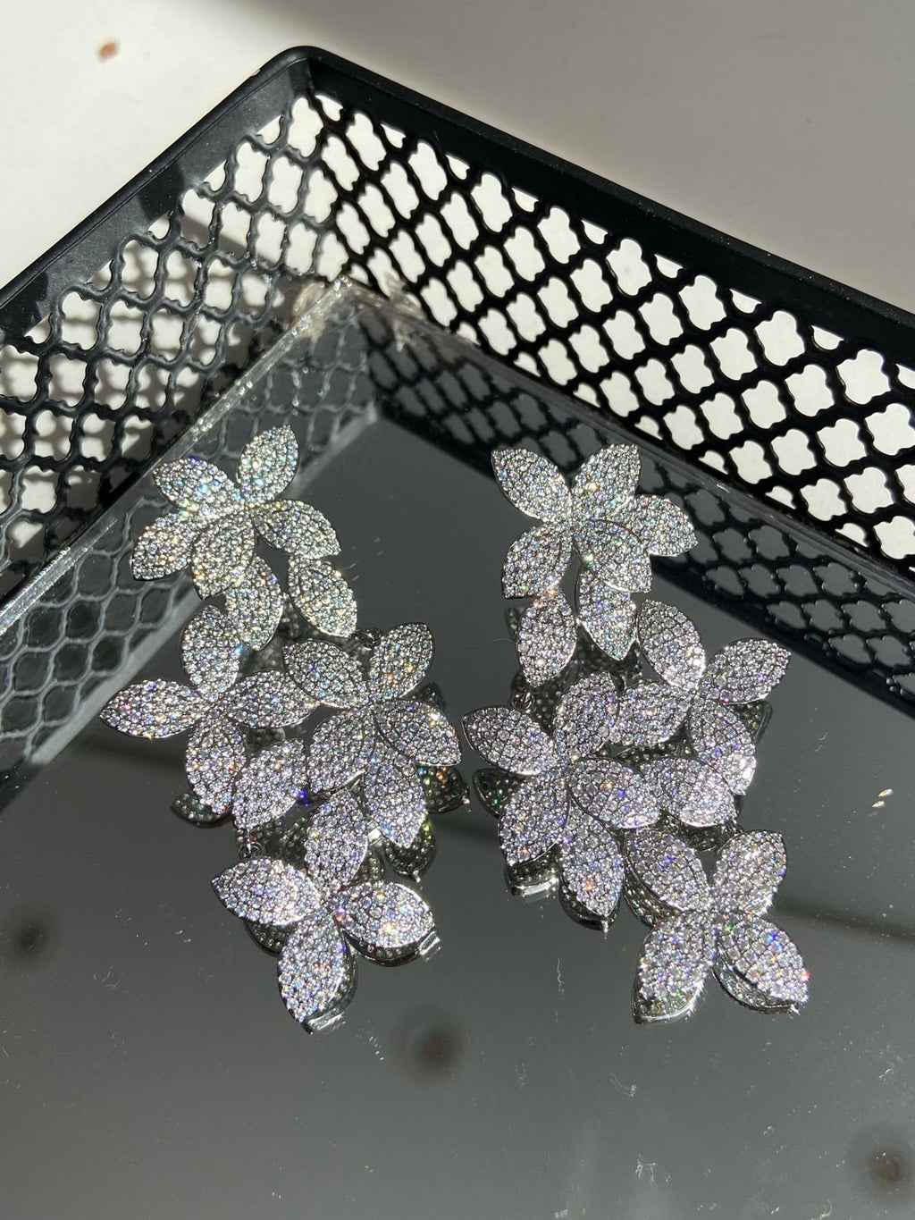 Brinco Flores Prateado