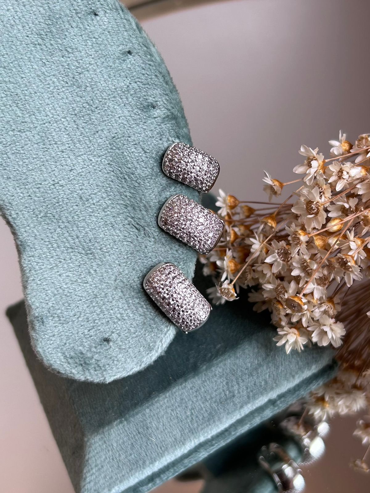 Trio Argolas Gordinhas Cravejadas Prateadas