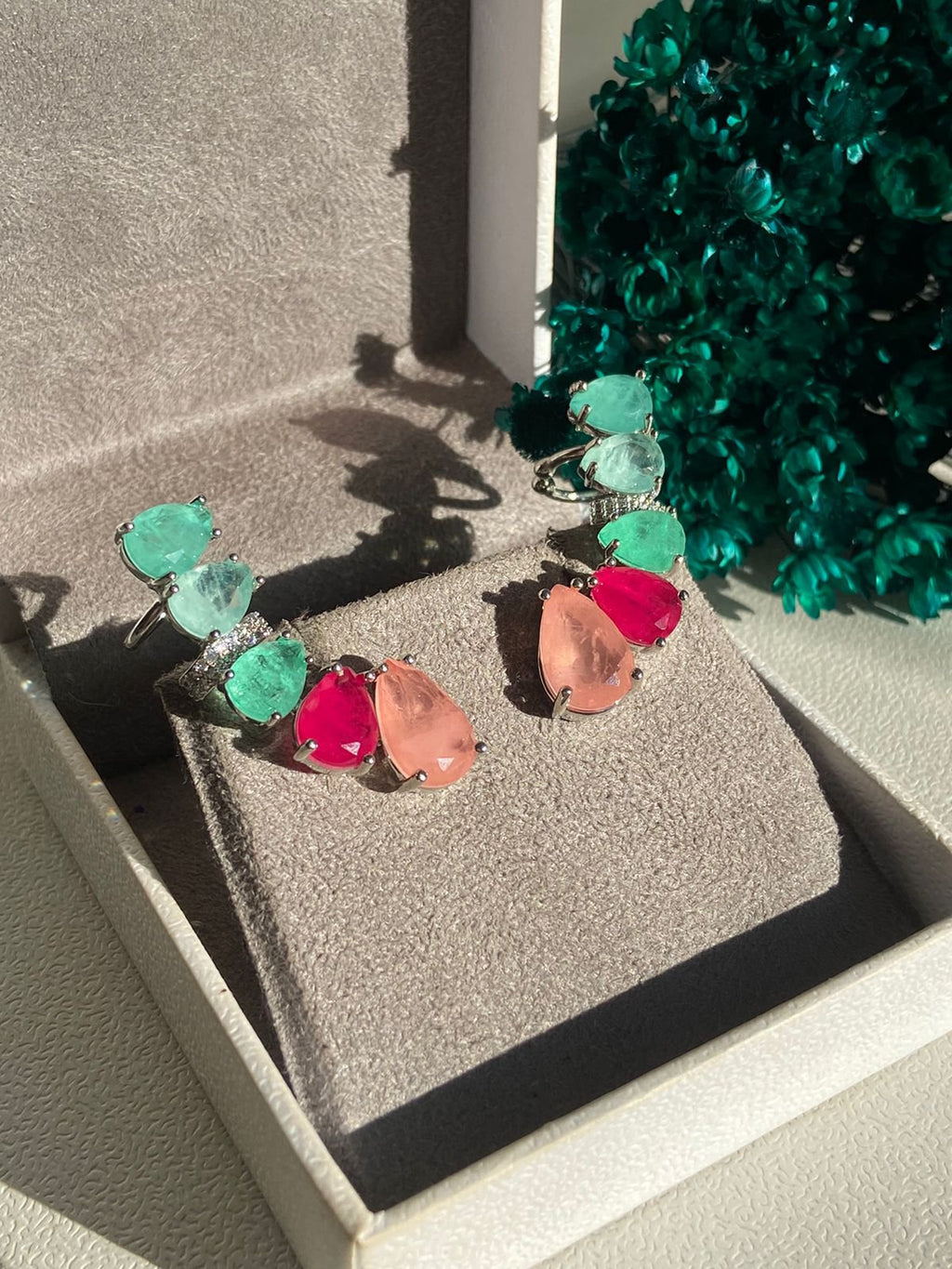 Brinco EarCuff Gotas Colorido Ródio Branco