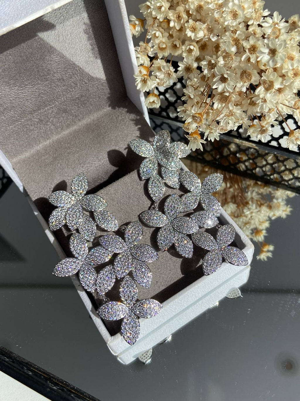 Brinco Flores Prateado