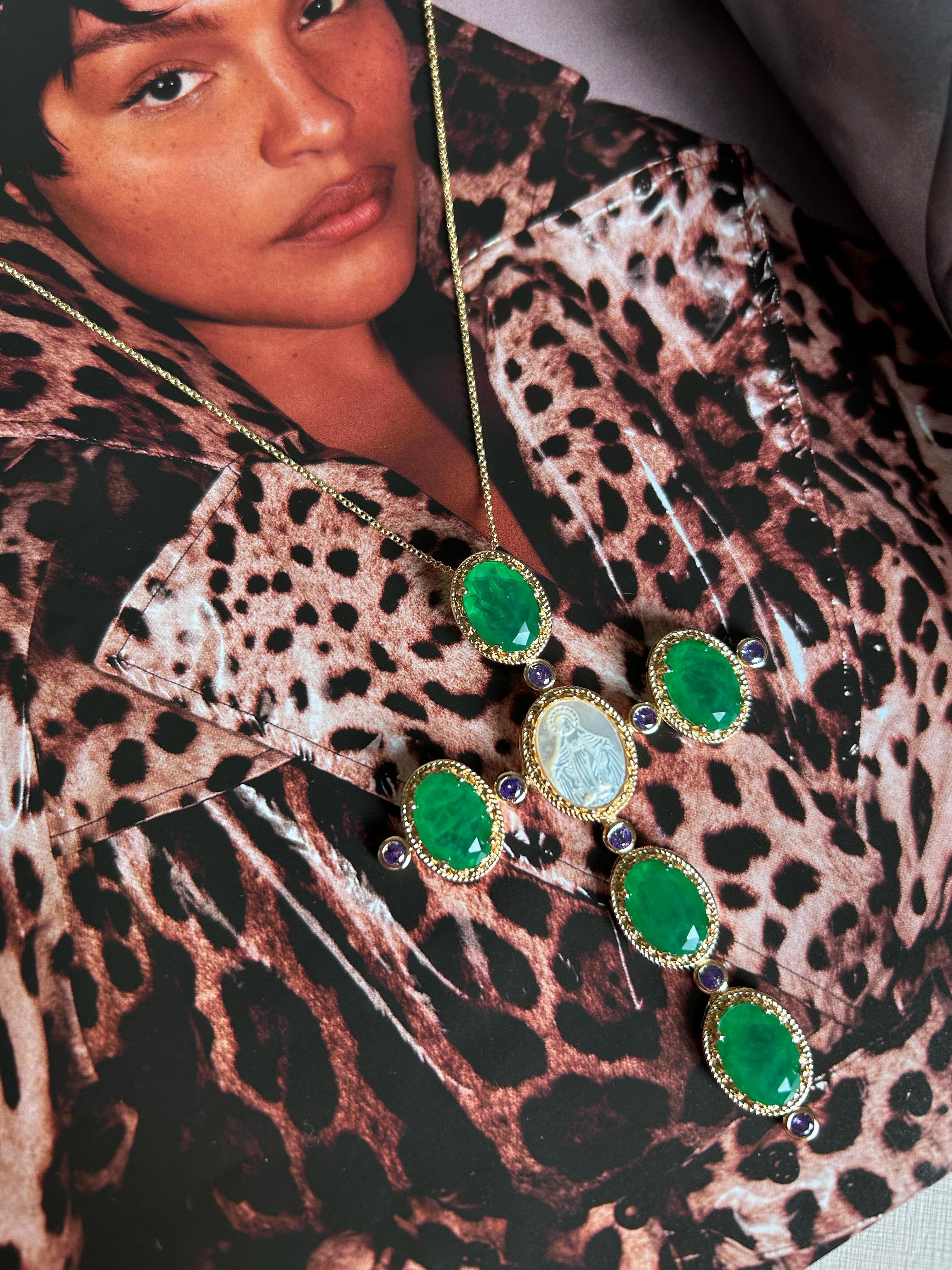 Colar Crucifixo NSra Verde Esmeralda