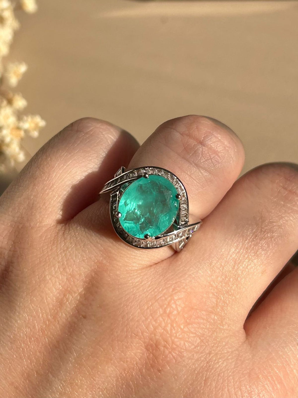 Anel Turmalina e Zircônias Ródio Branco